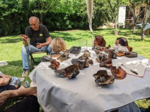 foto rappresentative workshop - il maestro Giovanni Cimatti e il Raku Dolce 2